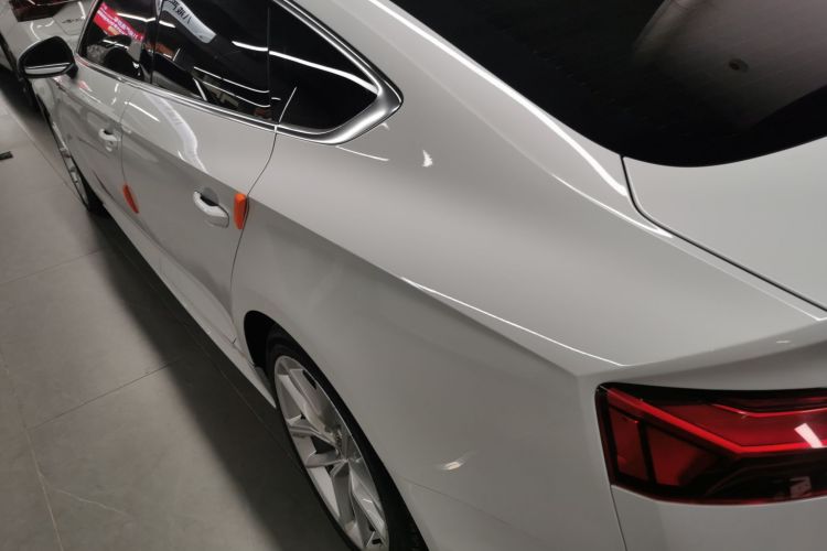 奥迪A5 2022款 Sportback 40 TFSI 时尚动感型车身外观4