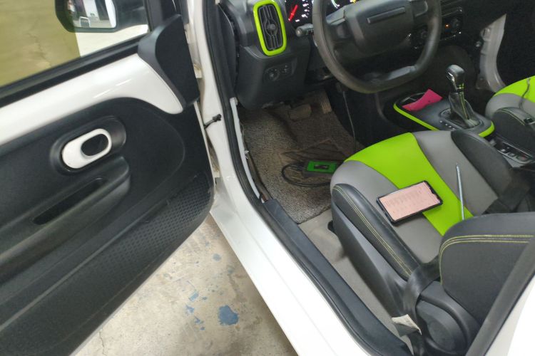 荣威 科莱威CLEVER 2021款 302km全能版中控内饰7003