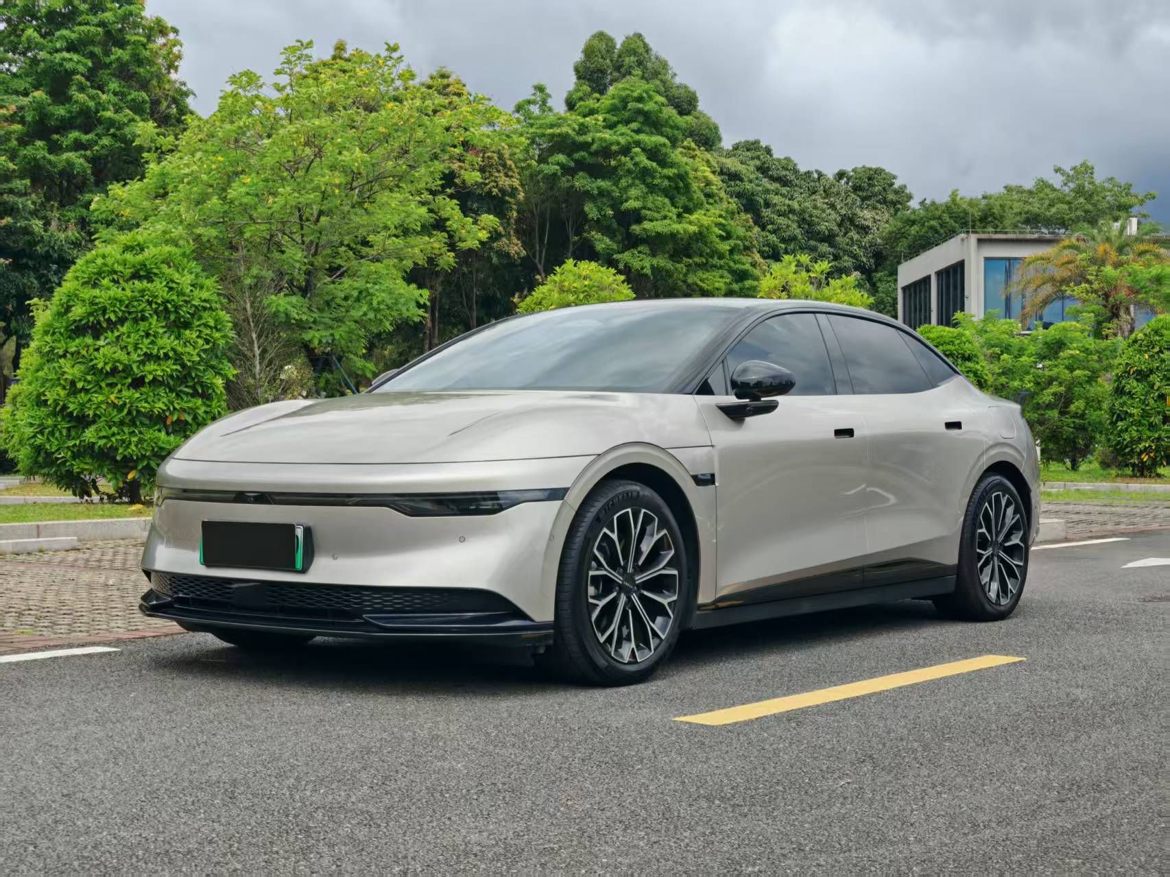 极氪007 2024款 后驱增强版 75kWh