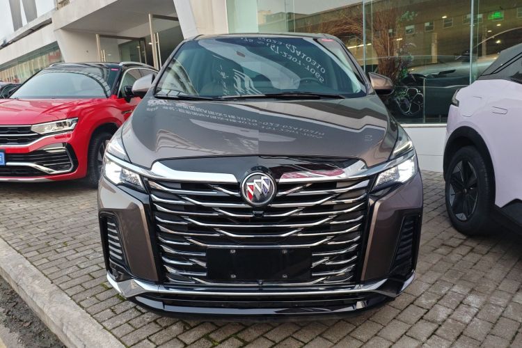 别克GL8 2023款 陆上公务舱 舒适型车身外观2