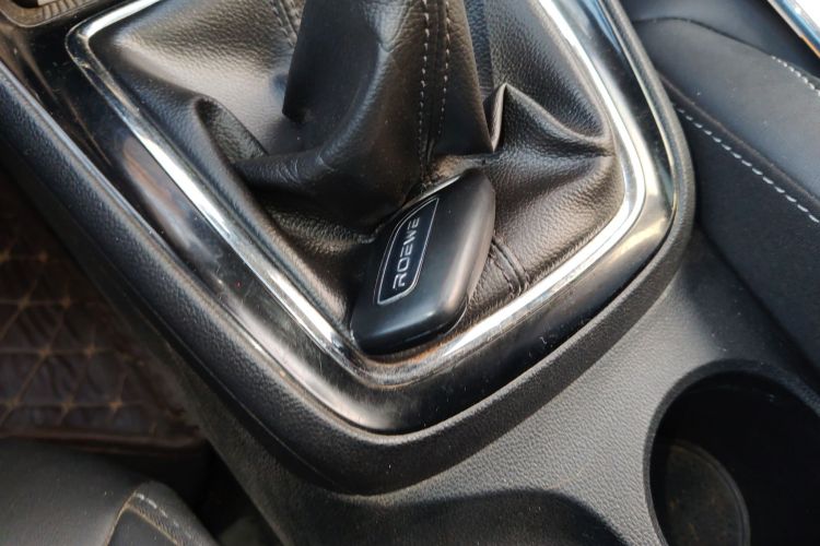 荣威i5 2019款 1.5L 手动4G互联朗豪版中控内饰11