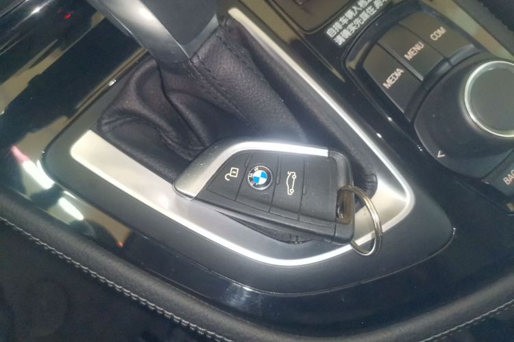 宝马2系旅行车 2016款 218i 运动设计套装中控内饰11