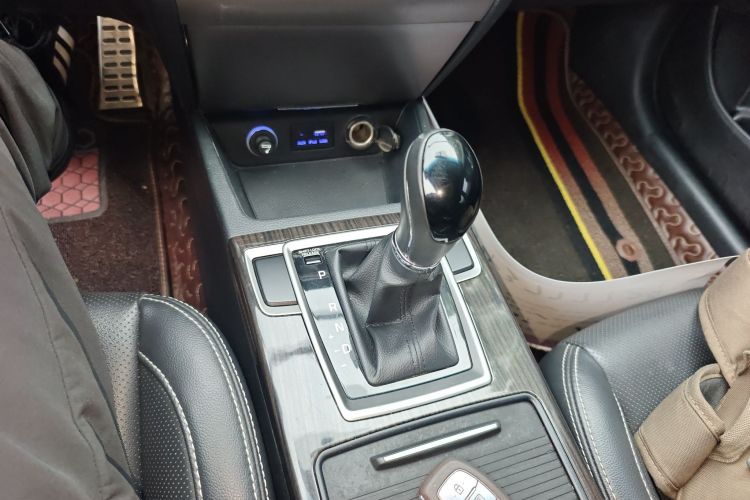 现代 名图 2016款 1.6T 自动旗舰型TOP中控内饰18