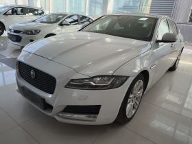 捷豹XFL 2018款 XFL 2.0T 250PS 豪华版