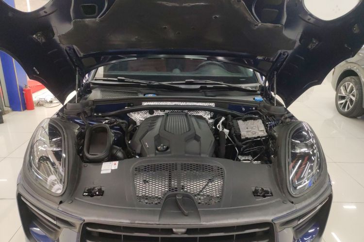 保时捷 2022款 Macan 2.0T机舱底盘24