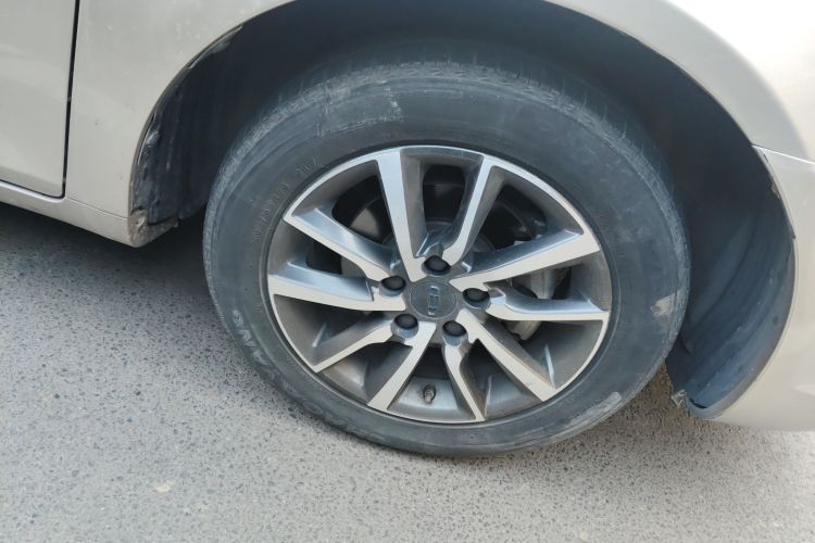 吉利汽车 帝豪 2020款 1.5L 手动向上版车身外观6007