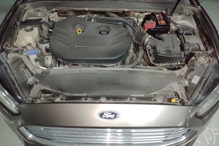 福特 蒙迪欧 2013款 2.0L GTDi240旗舰型局部细节24