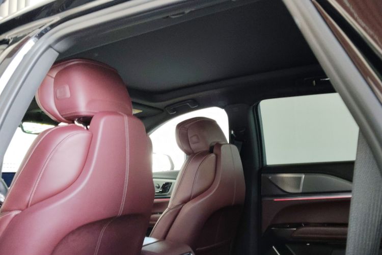 凯迪拉克XT5 2025款 2.0T 铂金型中控内饰22