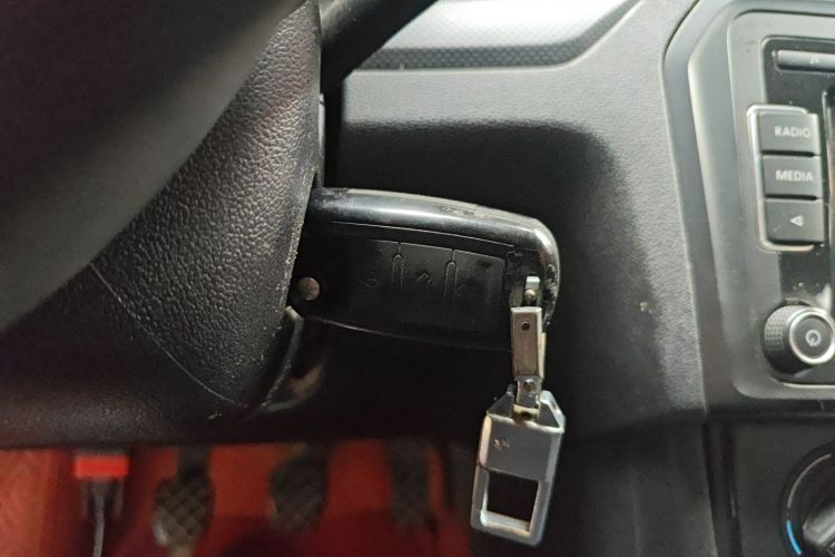 大众 捷达 2017款 1.4L 手动时尚型中控内饰7001