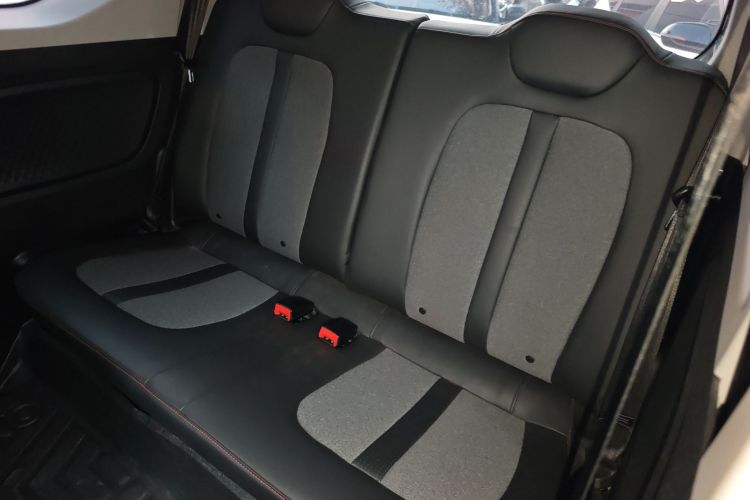 五菱汽车 宏光MINIEV 2022款 GAMEBOY 200km 玩咖款 磷酸铁锂中控内饰21