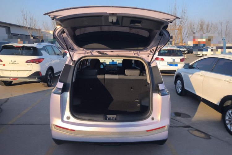 埃安 AION Y 2023款 Plus 510 乐享版机舱底盘23