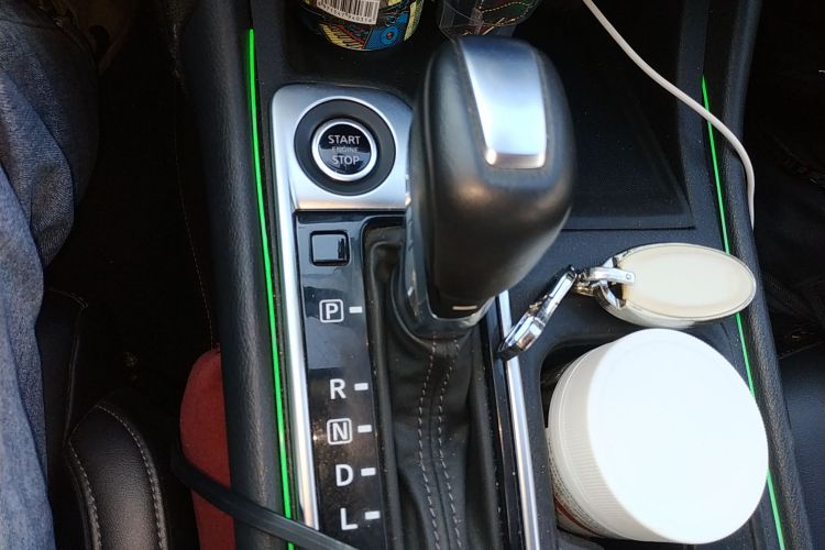 日产 轩逸 2021款 1.6L XL CVT悦享版中控内饰18