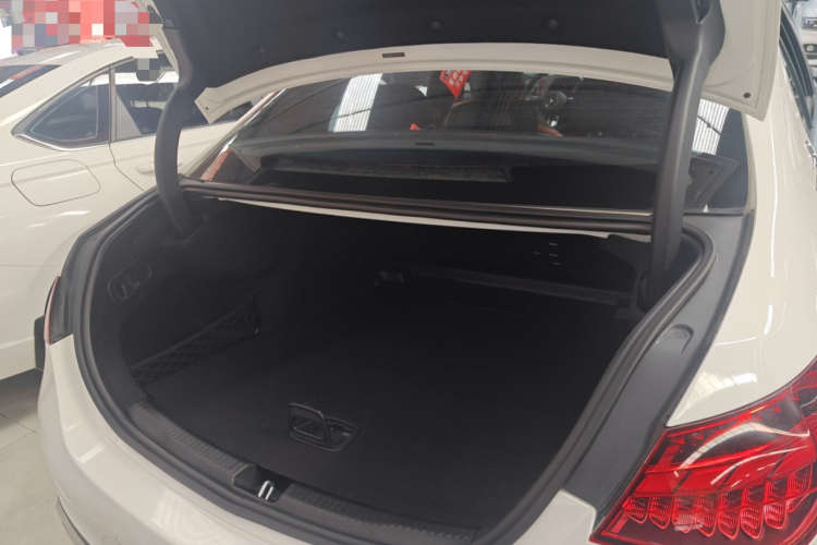 奔驰C级 2022款 改款 C 200 L 运动版局部细节23