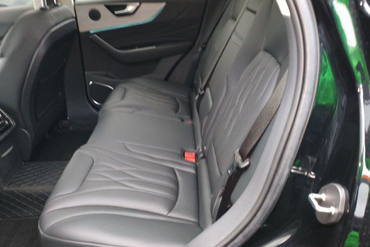 红旗HS5 2025款 2.0T 两驱旗享Pro版中控内饰21