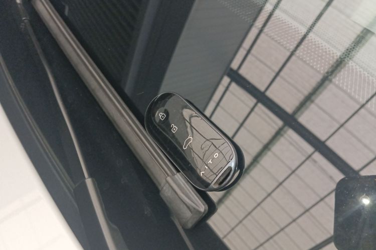 鸿蒙智行 问界M5 2022款 增程四驱旗舰版中控内饰7001