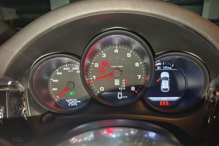 保时捷 2020款 Macan 2.0T中控内饰14