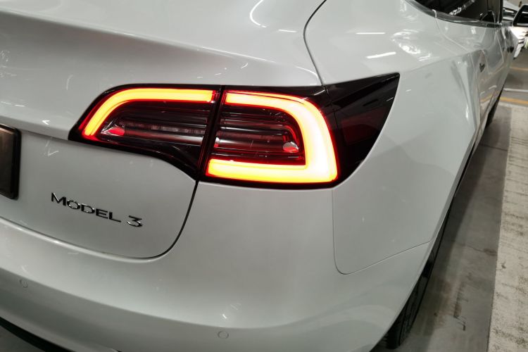 特斯拉 Model 3 2020款 改款 标准续航后驱升级版车身外观6006