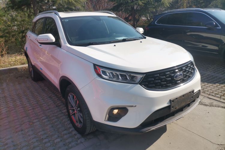 福特 2020款 领界S EcoBoost 145 CVT铂领型车身外观3