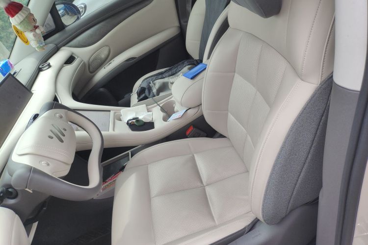 智己汽车 智己LS6 2025款 灵蜥智驾版中控内饰19