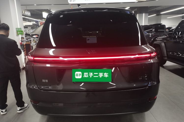 理想汽车 理想L9 2025款 Pro 智能焕新版车身外观6
