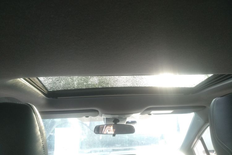 丰田 雷凌 2022款 185T CVT豪华版中控内饰22