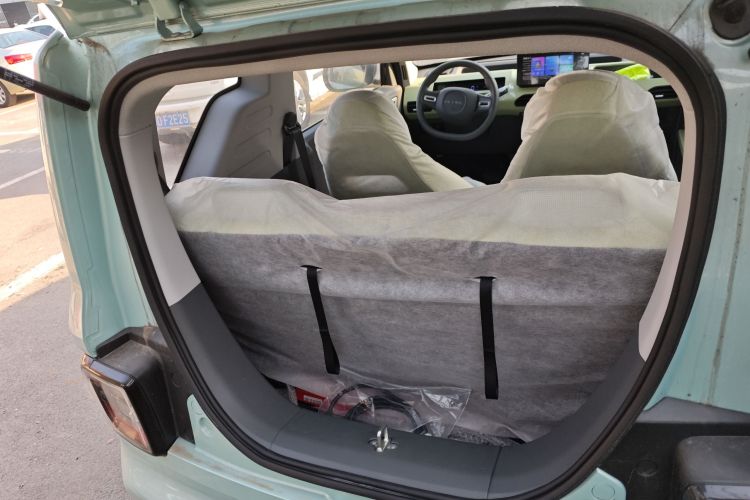 吉利银河 2024款 熊猫mini 200km 耐力熊机舱底盘23