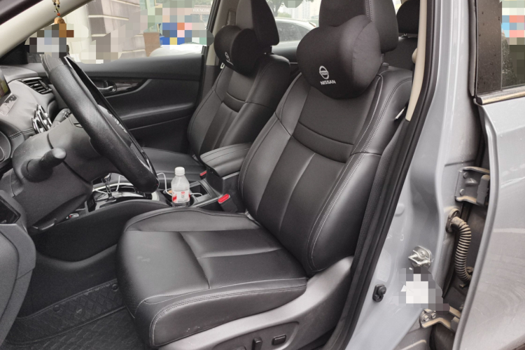 日产 奇骏 2025款 荣誉 2.0L 两驱领先版中控内饰19