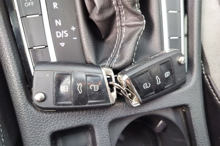 大众 高尔夫 2018款 280TSI 自动R-Line型中控内饰11