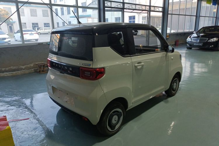 五菱汽车 宏光MINIEV 2022款 马卡龙时尚款 三元锂车身外观6005