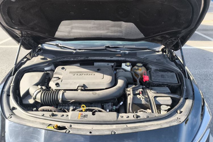 别克 君越 2019款 28T 豪华型机舱底盘24