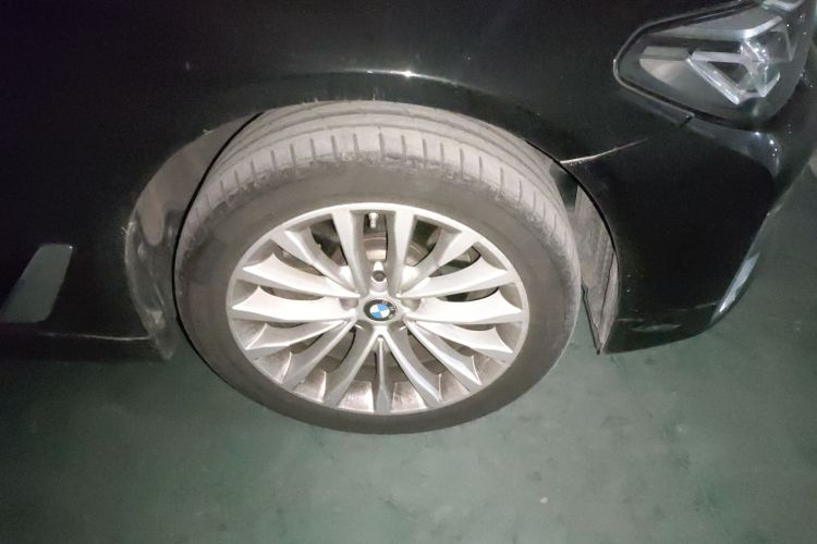 宝马5系 2022款 改款 525Li 豪华套装车身外观6007