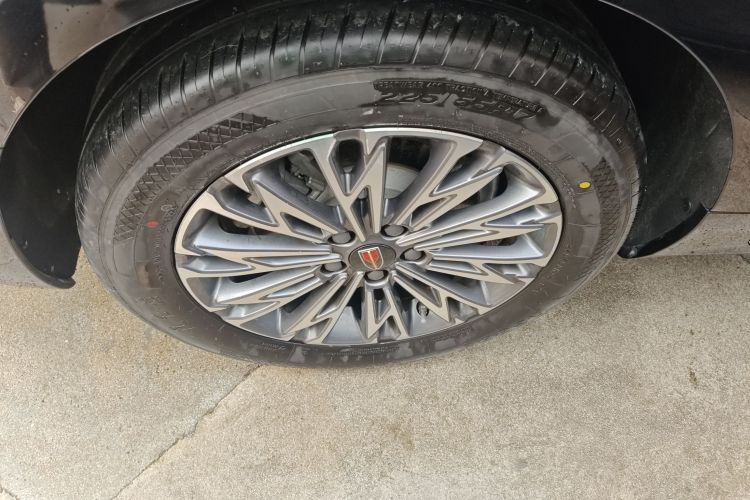 红旗H5 2025款 1.5T DCT旗韵版车身外观6008