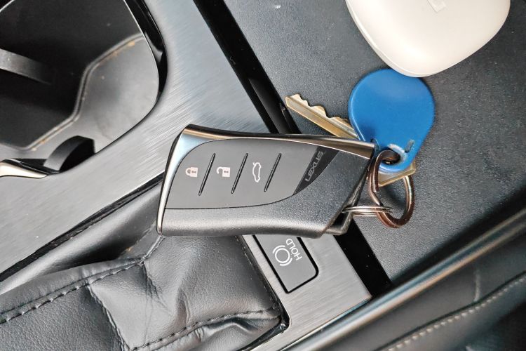 雷克萨斯ES 2023款 200 卓越版中控内饰11