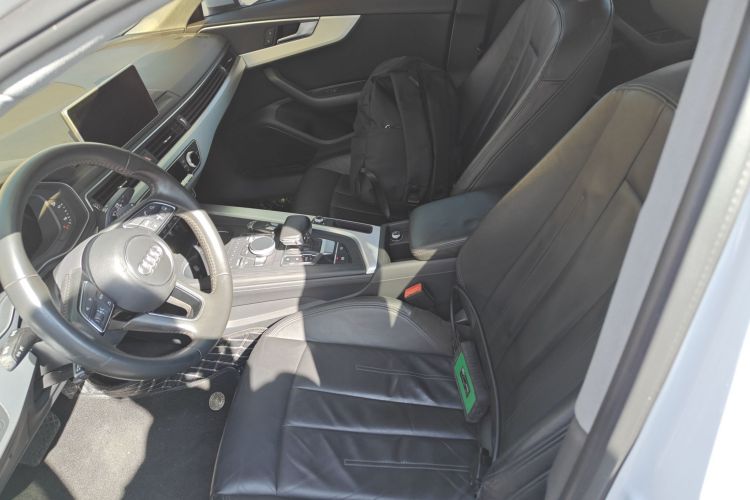 奥迪A4L 2019款 40 TFSI 时尚型 国V局部细节19