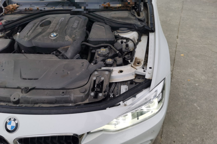 宝马3系 2018款 320i M运动套装局部细节9007