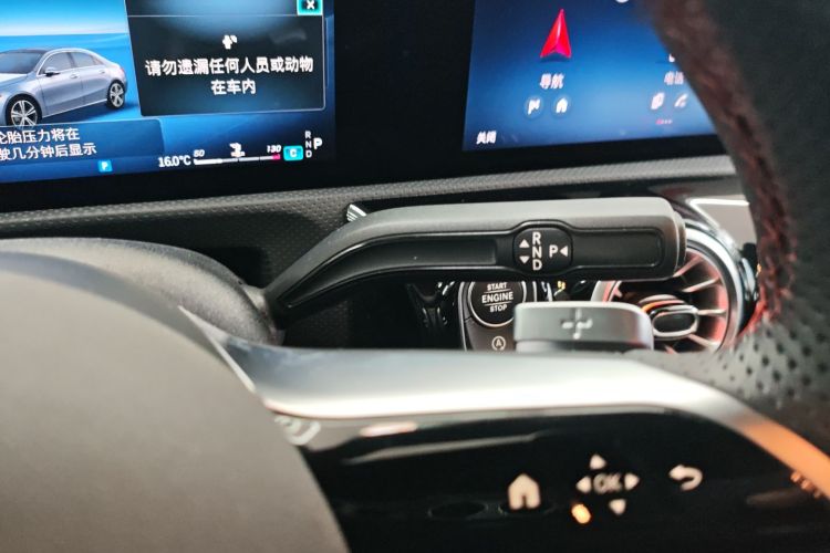 奔驰A级 2024款 A 200 L 时尚型中控内饰18