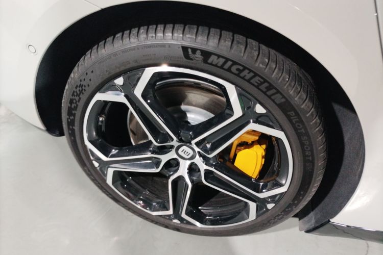 小米汽车 小米SU7 2024款 后驱超长续航高阶智驾Pro版车身外观6008