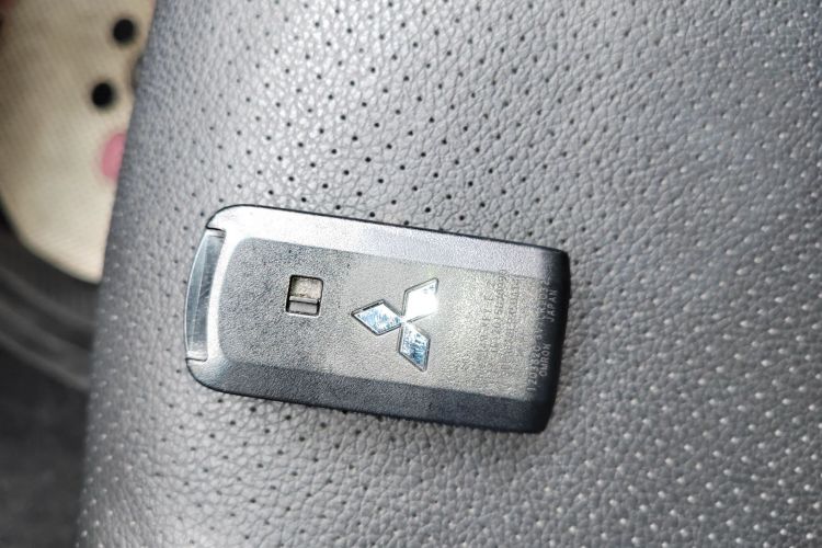 三菱 劲炫ASX 2018款 2.0L CVT两驱尊享版中控内饰7001