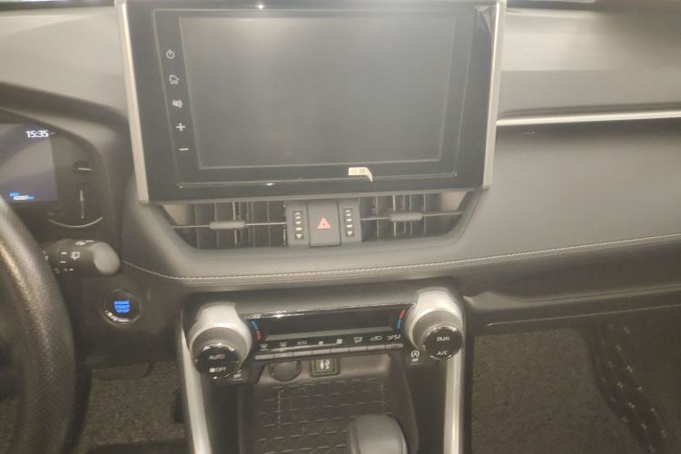 丰田 RAV4荣放 2020款 2.0L CVT两驱风尚版中控内饰16