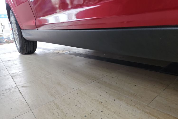 福特 福克斯 2017款 两厢 1.6L 自动风尚型智行版局部细节9001