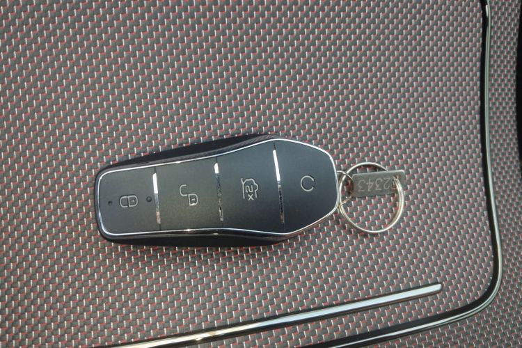 比亚迪 汉 2022款 DM-p 202KM 四驱旗舰型中控内饰7001