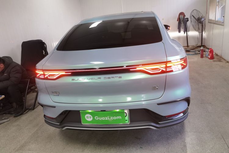 比亚迪 汉 2023款 DM-i 冠军版 121KM 尊荣型车身外观6