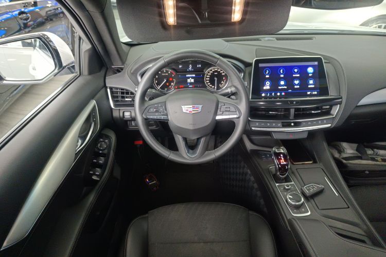 凯迪拉克CT5 2022款 28T 风尚型中控内饰13