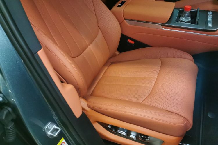 比亚迪 唐L 2025款 DM 200KM四驱激光雷达旗舰型局部细节41