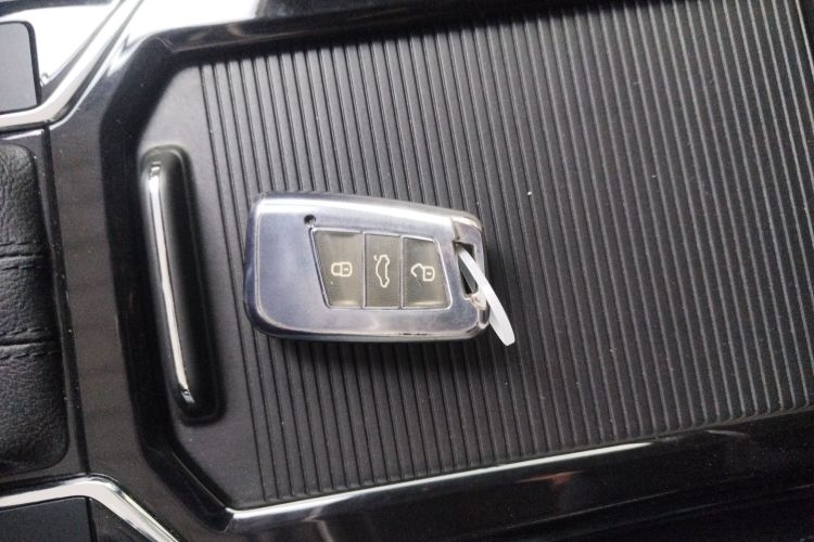 大众 帕萨特 2024款 380TSI 龙腾版中控内饰11