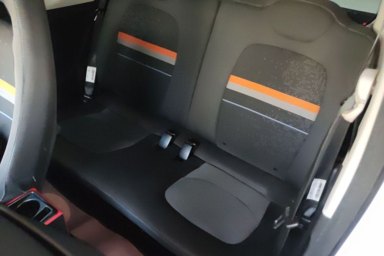 五菱汽车 宏光MINIEV 2020款 悦享款 三元锂中控内饰7004