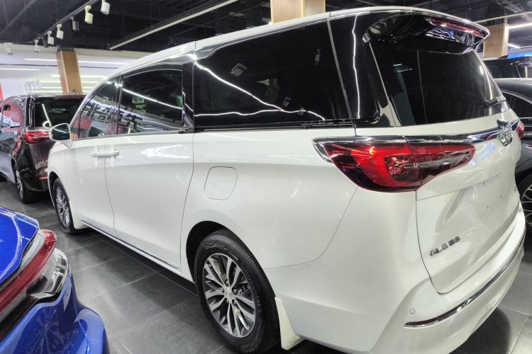 别克GL8 2023款 ES陆尊 舒适型车身外观4