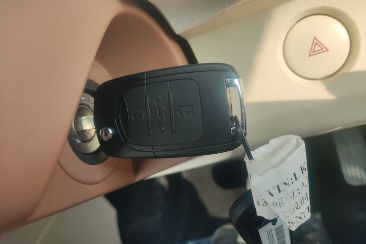 五菱汽车 宏光MINIEV 2024款 第三代 215km 青春版中控内饰11