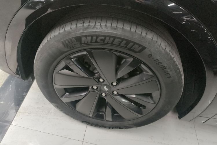 理想汽车 理想L7 2025款 Max 智能焕新版车身外观6007