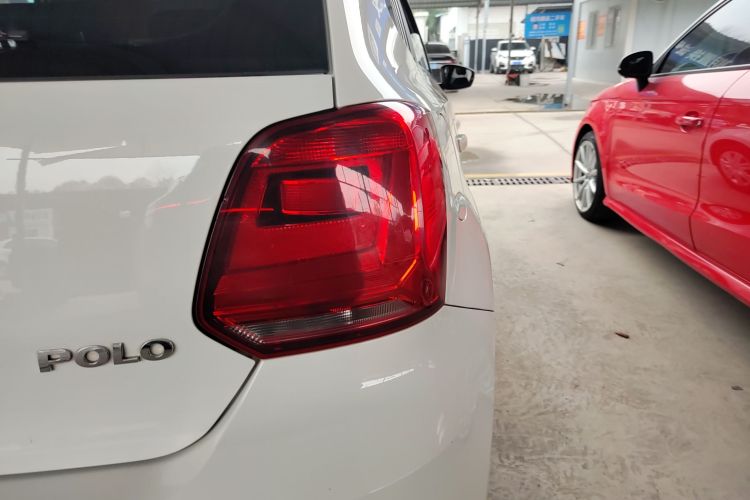 大众 Polo 2016款 1.4L 手动风尚型车身外观9